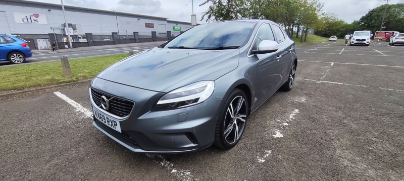2019 Volvo V40 2.0 T3 R-Design Edition Hatchback 5dr Petrol Manual Euro 6 (s/s) (152 Ps) in Grey — image 1