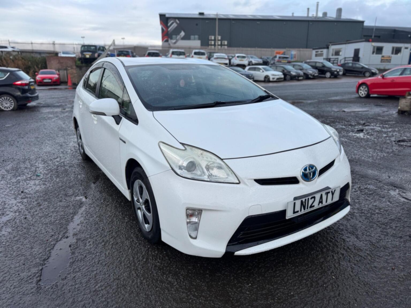 2012 Toyota Prius 1.8 Vvt-H T Spirit Hatchback 5dr Petrol Hybrid CVT Euro 5 (s/s) (136 Ps) in White — image 1