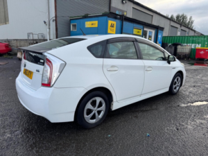 2012 Toyota Prius 1.8 Vvt-H T Spirit Hatchback 5dr Petrol Hybrid CVT Euro 5 (s/s) (136 Ps) in White — image 5