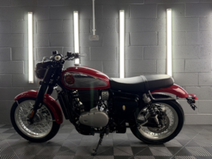 2025 Bsa Gold Star Insignia Red in Red — image 2