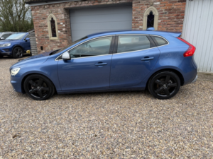 2016 Volvo V40 1.5 R-Design T3 in Blue — image 4