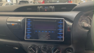 2020 Toyota Hilux 2.4 D-4d Active Extra Pickup Extended Cab 4dr Diesel Manual 4WD Euro 6 (s/s) (150 Ps) in Grey — image 6