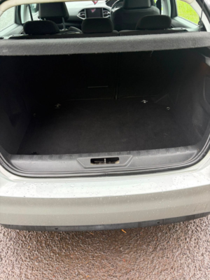 2014 Peugeot 308 1.6 E-Hdi Allure Hatchback 5dr Diesel Manual Euro 5 (s/s) (115 Ps) in Silver — image 5