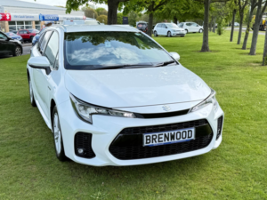 2023 Suzuki Swace 1.8h Motion Estate 5dr Petrol Hybrid CVT Euro 6 (s/s) (140 Ps) in White — image 2