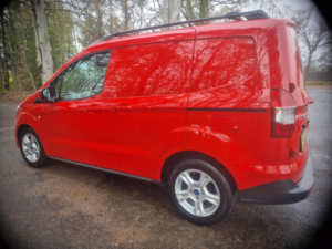 2023 Ford Transit Courier 1.0 Transit Courier Limited Van 1.0l Ecoboost 100ps Fwd 6 Speed Manual in Red — image 3