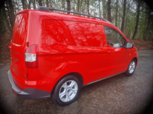 2023 Ford Transit Courier 1.0 Transit Courier Limited Van 1.0l Ecoboost 100ps Fwd 6 Speed Manual in Red — image 4