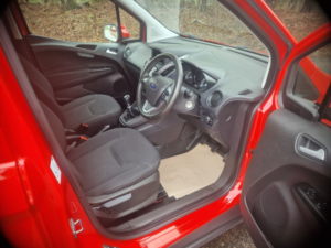 2023 Ford Transit Courier 1.0 Transit Courier Limited Van 1.0l Ecoboost 100ps Fwd 6 Speed Manual in Red — image 5