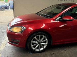 2016 Volkswagen Golf 2.0 Tdi Bluemotion Tech Gt Euro 6 (s/s) 5dr in Red — image 2