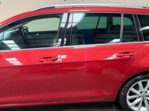 2016 Volkswagen Golf 2.0 Tdi Bluemotion Tech Gt Euro 6 (s/s) 5dr in Red — image 5