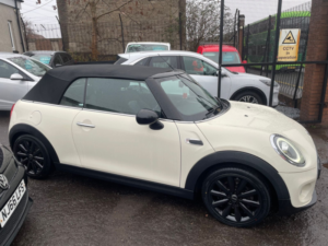 2018 MINI Convertible 1.5l Cooper Convertible 2dr Petrol Manual Euro 6 (134 Bhp) in White — image 4