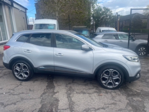 2015 Renault Kadjar 1.5 Dci Dynamique S Nav SUV 5dr Diesel Manual Euro 6 (s/s) (110 Ps) in Silver — image 3