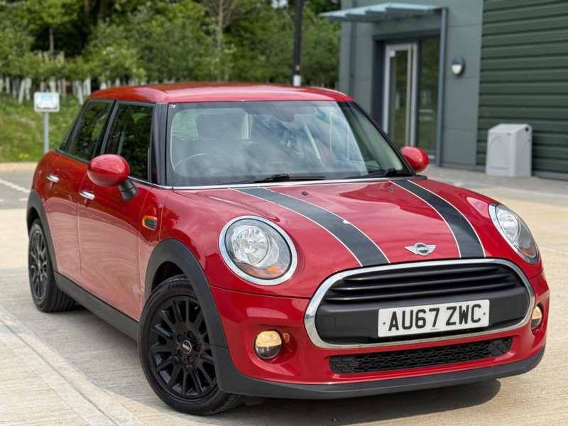2017 MINI Hatch 1.2 One Euro 6 (s/s) 5dr in Red — image 1