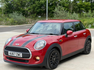 2017 MINI Hatch 1.2 One Euro 6 (s/s) 5dr in Red — image 3
