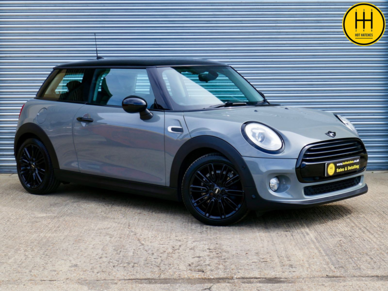 2017 MINI Hatch 1.5 Cooper Hatchback 3dr Petrol Auto Euro 6 (s/s) (136 Ps) in Grey — image 1