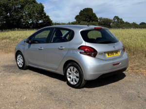 2016 Peugeot 208 1.0 Puretech Access in Silver — image 3