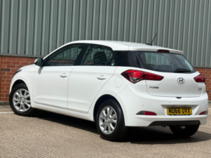 2017 Hyundai I20 1.2 Se Euro 6 5dr in White — image 4