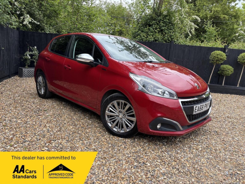 2019 Peugeot 208 1.2 Puretech Signature Euro 6 (s/s) 5dr in Red — image 1
