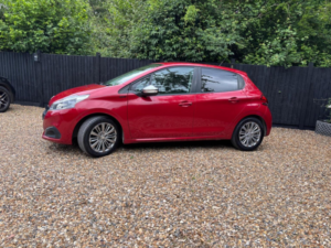 2019 Peugeot 208 1.2 Puretech Signature Euro 6 (s/s) 5dr in Red — image 2