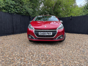2019 Peugeot 208 1.2 Puretech Signature Euro 6 (s/s) 5dr in Red — image 4