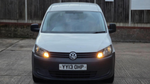 2013 Volkswagen Caddy Maxi 1.6 Tdi C20 Maxi Fwd 5dr in White — image 2