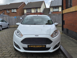 2014 Ford Fiesta 1.0 T Ecoboost Zetec in White — image 3