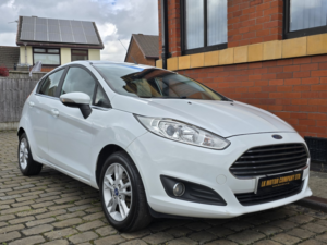 2014 Ford Fiesta 1.0 T Ecoboost Zetec in White — image 4