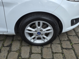 2014 Ford Fiesta 1.0 T Ecoboost Zetec in White — image 6