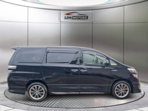 2012 Toyota Vellfire 2.4 Hybrid Auto 7 Seats in Black — image 5