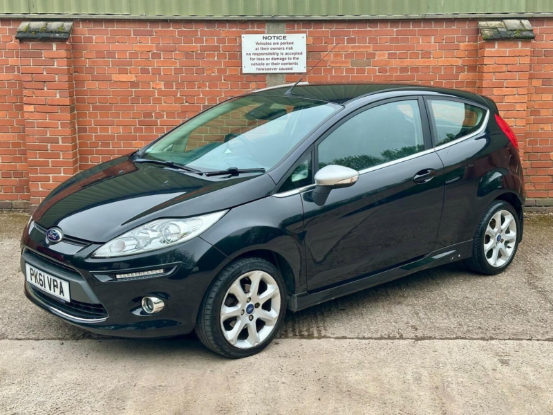 2011 Ford Fiesta 1.25 Centura 3dr in Black — image 1