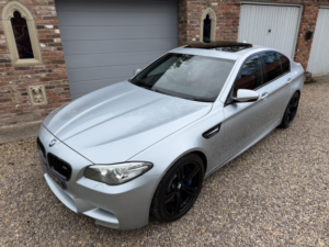 2015 BMW M5 4.4 M5 Saloon in Blue — image 2