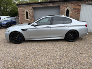 2015 BMW M5 4.4 M5 Saloon in Blue — image 4