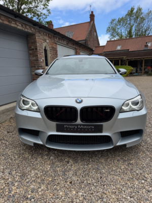 2015 BMW M5 4.4 M5 Saloon in Blue — image 6