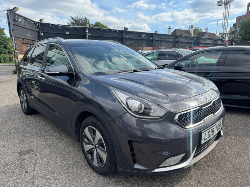 2018 Kia Niro 1.6h Gdi 2 Dct Euro 6 (s/s) 5dr in Grey — image 1
