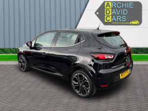 2017 Renault Clio 1.5 Signature Nav Dci 90 in Black — image 5
