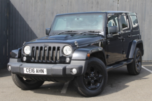 2016 Jeep Wrangler 2.8 Wrangler 4-Door Crd Black Edition in Black — image 3