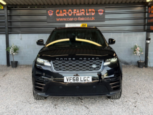 2019 Land Rover Range Rover Velar 2.0 D180 R-Dynamic in Black — image 3