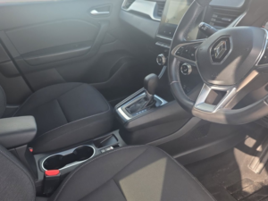 2020 Renault Captur 1.3 Tce Iconic SUV 5dr Petrol Edc Euro 6 (s/s) (130 Ps) in Black — image 2