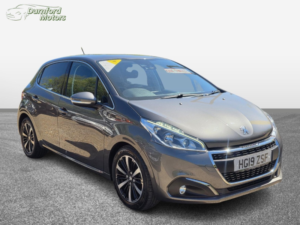 2019 Peugeot 208 1.2 Puretech Tech Edition in Grey — image 3