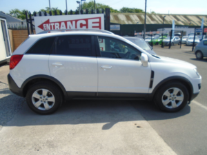 2012 Vauxhall Antara 2.2 Cdti Exclusiv SUV 5dr Diesel Manual 2WD Euro 5 (s/s) (163 Ps) in White — image 6