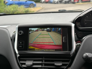 2015 Peugeot 208 1.2 Puretech Gt Line Euro 6 (s/s) 5dr in Red — image 4