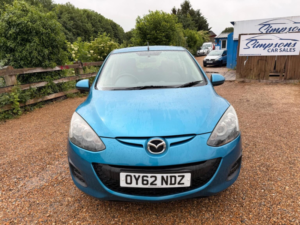 2012 Mazda Mazda2 1.3 Tamura Euro 5 5dr in Blue — image 3
