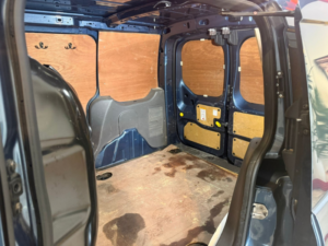 2020 Ford Transit Connect 1.5 200 Ecoblue Limited in Blue — image 6