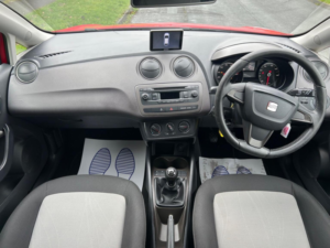 2013 SEAT Ibiza 1.4 Toca Euro 5 5dr in Red — image 3