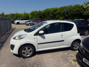 2012 Peugeot 107 1.0 12v Allure Hatchback 3dr Petrol Manual Euro 5 (68 Ps) in White — image 3