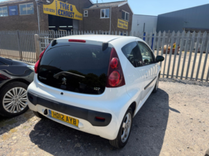 2012 Peugeot 107 1.0 12v Allure Hatchback 3dr Petrol Manual Euro 5 (68 Ps) in White — image 5