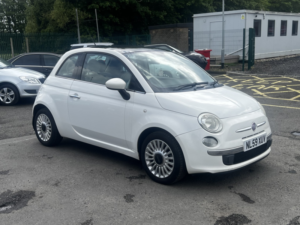 2009 Fiat 500 1.2 500 1.2 Lounge (start Stop) in White — image 2