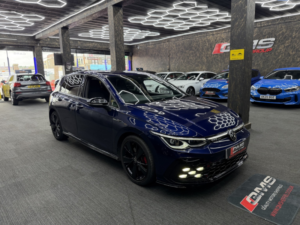 2021 Volkswagen Golf 2.0 Tdi Gtd in Blue — image 2