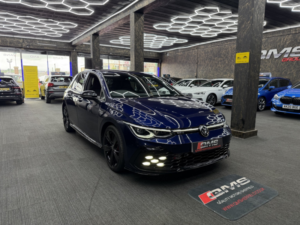 2021 Volkswagen Golf 2.0 Tdi Gtd in Blue — image 3