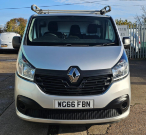 2016 Renault Trafic 1.6 Dci Energy 27 Business+ Swb Standard Roof Euro 6 (s/s) 5dr in Silver — image 2