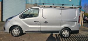 2016 Renault Trafic 1.6 Dci Energy 27 Business+ Swb Standard Roof Euro 6 (s/s) 5dr in Silver — image 4